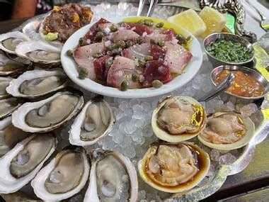 24 Best Seafood Restaurants in Los Angeles For Oysters and More