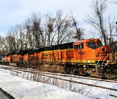 Bnsf Engine 7061 Photograph By William E Rogers