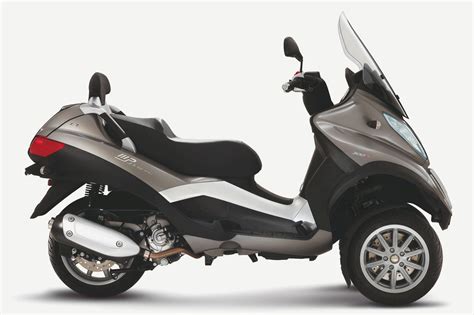 Review Of Piaggio Mp Hybrid Ie Pictures Live Photos