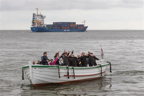 Tag der Shanty Chöre in Cuxhaven Gallery