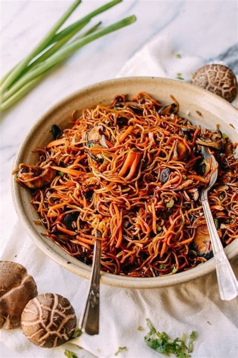 Caramelized Soy Sauce Noodles Recipe - The Woks of Life