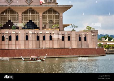 Putra Mosque Putrajaya Malaysia Stock Photo Alamy