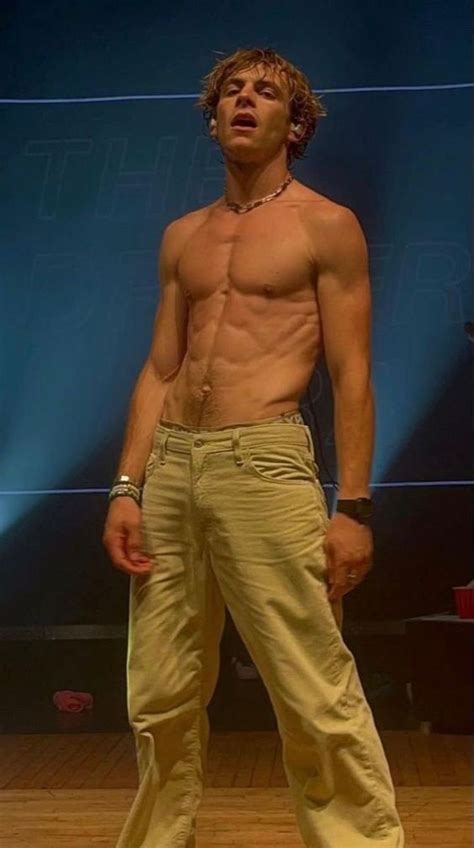 Pin By Archie On Ross Lynch Ross Lynch Hot Ross Lynch Ross