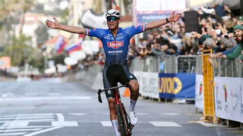 Ontketende Van Der Poel Wint Milaan San Remo Als Eerste Nederlander In