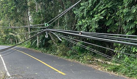 Nusabali Kabel Kendor Ancam Keselamatan Pengguna Jalan