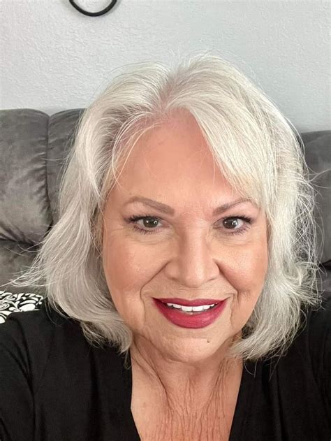 Pin By Terence Wilson On Beautiful Gray Hair Beautiful Gray Hair Women Looking For Men