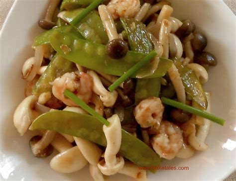 Bake Tales Shimeji Mushroom And Snow Pea Stir Fry