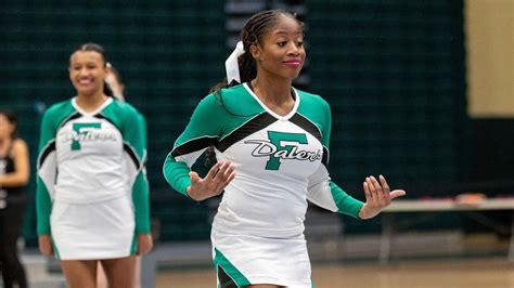 Resilient Farmingdale wins Nassau 'A' cheer title - Newsday