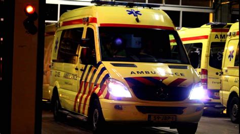 A1 Ambulance 22 105 Eindhoven Vertrekt Met Spoed Naar Melding YouTube