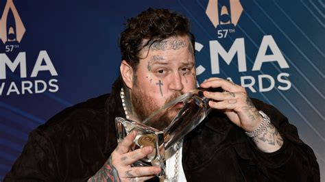 Jelly Roll Breaks Silence After Dropping And Smashing Cma Award As Fans Praise Inspiring Speech