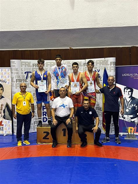 Amelian Istr Tescu Medaliat Cu Bronz La Campionatul Na Ional De Lupte