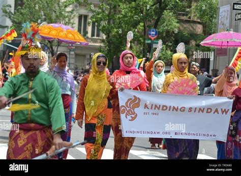 New York Ny Thousands Of Marchers Participated In The Annual Filipino