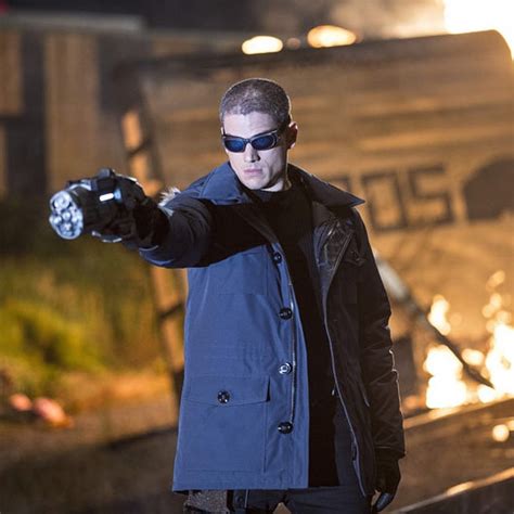 Leonard Snart Arrowverse Dc Database Fandom