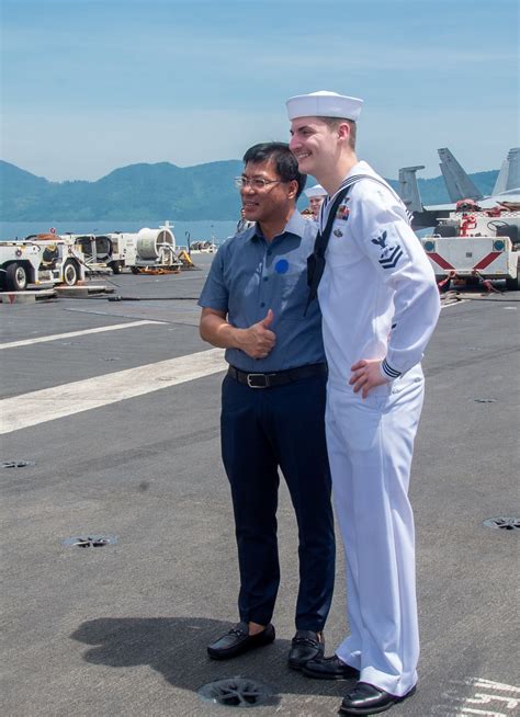 Dvids Images Uss Ronald Reagan Cvn 76 Hosts Tours For Vietnamese