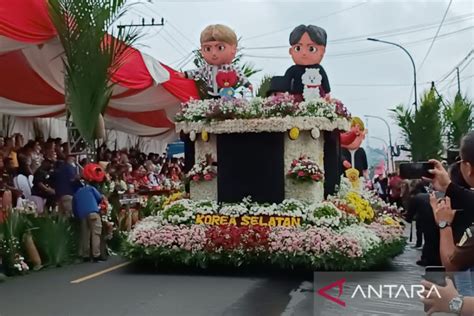 Pasar Singapura Siap Tampung Produksi Bunga Krisan Tomohon Antara News