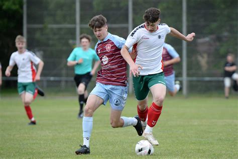 Jugend Vom SC Weiche Flensburg 08 Feiert Drei Pokal Siege