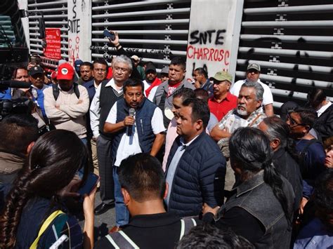 Noticias Guerrer S SME Protesta CNTE Frente A Sede De Sindicato