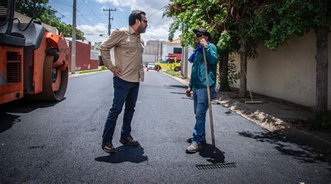 Alcalde Supervisa Trabajos De Reencarpetado En Terranova