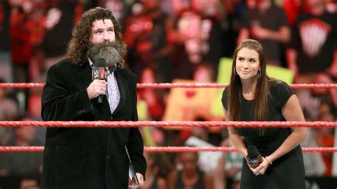 Stephanie Mcmahon Y Mick Foley Anuncian El Campeonato Universal Wwe Fotos Wwe