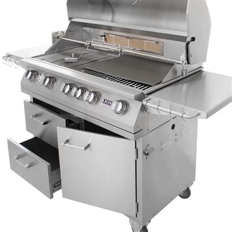 Lion 40 Inch Gas Grill L90000 Stainless Steel Freestanding Natural