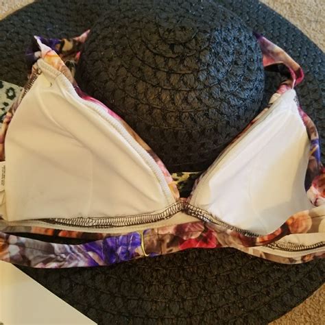 Badgley Mischka Swim Nwt Badgely Mischka Bikini Top Pretty Floral