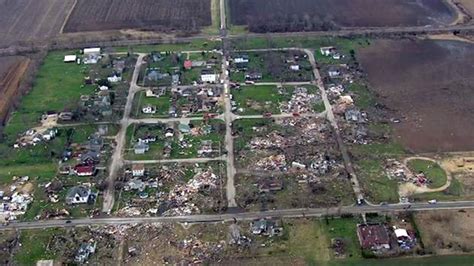 2 Dead After Tornado Touches Down In Northern Illinois Ctv News