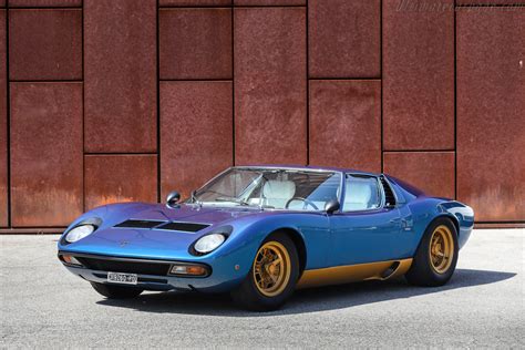 Lamborghini Miura P Sv