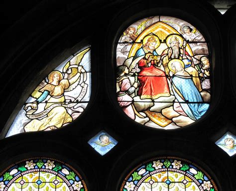 Vitrail Couronnement de la Ste Vierge église Notre Dame de Pontoise