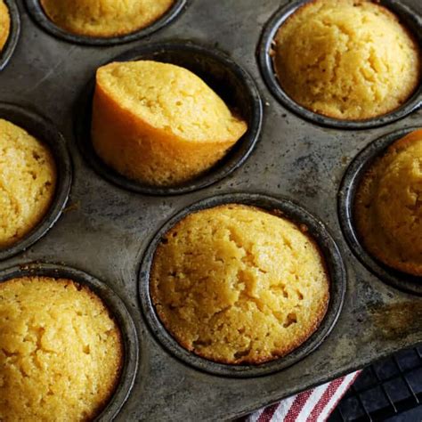 Easy Honey Cornbread Muffins L A Farmgirls Dabbles