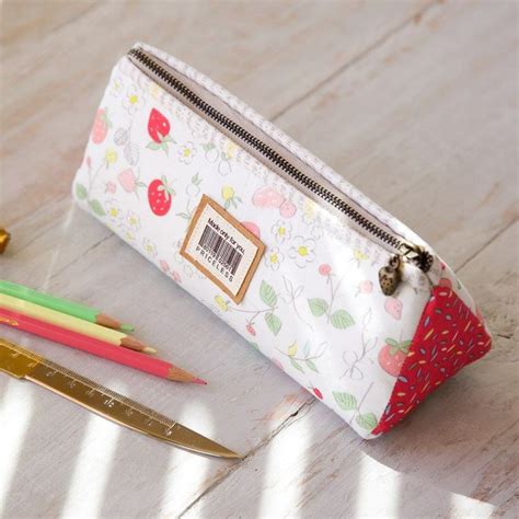 Diy Triangle Pencil Case Free Sewing Pattern Tutorial In In