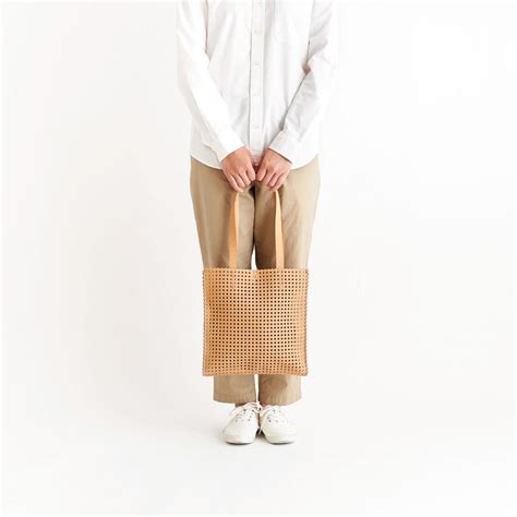 KAGO FLAT BAG S NUDE BLACK I Ro Se