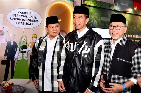 Presiden Jokowi Borong Baju Desain Karya Callista Aldenia Di Expo