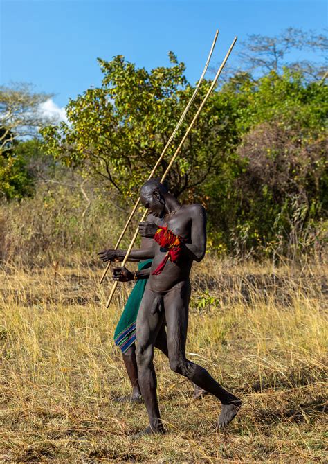 Suri Tribe Warriors Parading During A Donga Stick Fighting Flickr