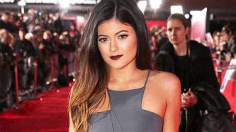 ‘kylie Jenner Challenge Leaving Teens Lips Bruised Swollen Fox News