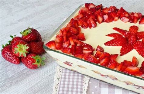 Recette Tiramisu aux Fraises Irrésistible et Facile à Faire