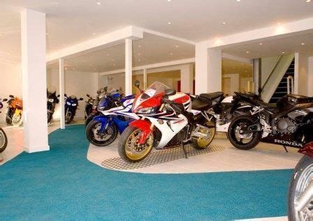 2013 Yamaha YBR125 124cc Naked SILVER