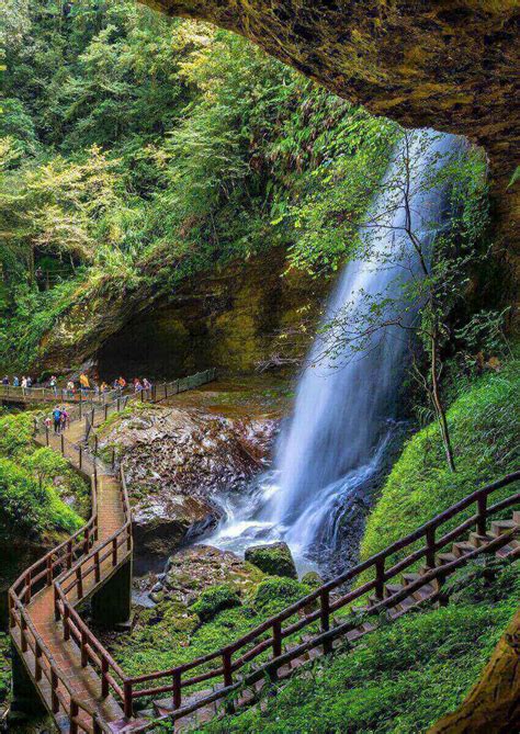 7 Jaw-Dropping Taiwan Waterfalls You Can't Miss • Hoponworld