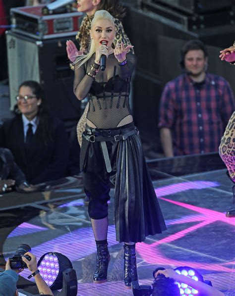 Gwen Stefani: Performs a Free Concert at Samsung 837 -12 | GotCeleb