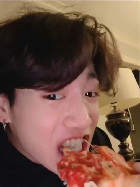 Bts Eating Pizza Bts 2020