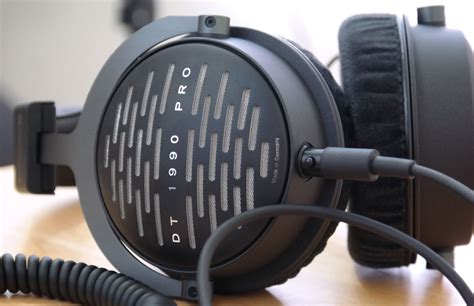 Beyerdynamic DT 1990 Pro [Review] - “Audiophile” Headphones