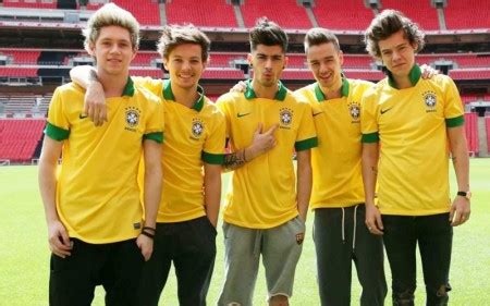 One Direction Volta Ao Brasil Em Janeiro De 2016 Jornal No Palco