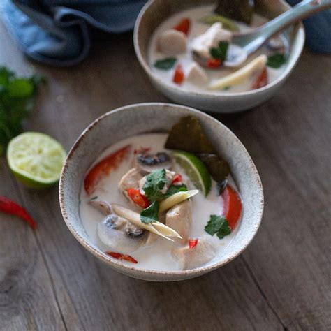 SOUPE TOM KHA KAI SOUPE AU LAIT DE COCO CITRONNELLE POULET