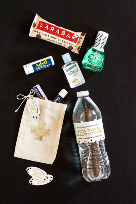 The Best Guest Favor Ever: DIY Wedding Hangover Kit - Weddingomania