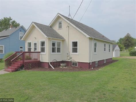 217 Grove Ave N Silver Lake Mn 55381 ®