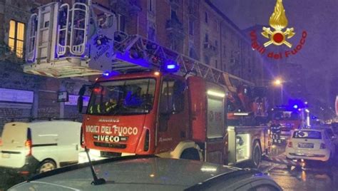 Milano Incendio In Via Padova Tre Persone Intossicate La Repubblica