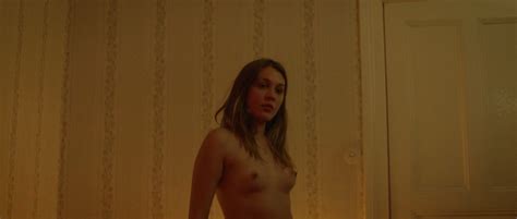 Naked Theresa Bischof In I Am Here