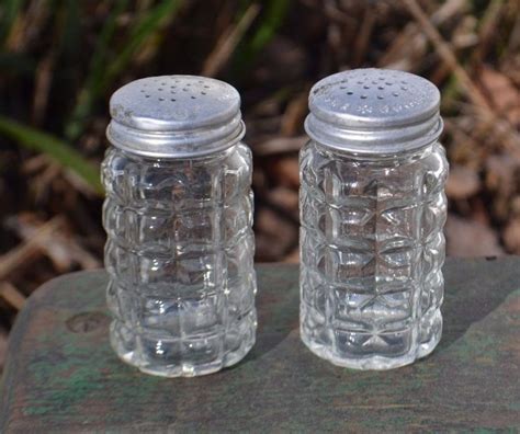 Vintage Anchor Hocking Clear Glass Salt And Pepper Shakers Waffle