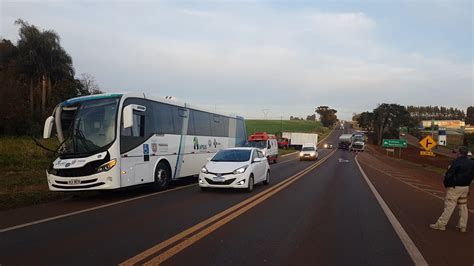 Caminhão carreta e ônibus se envolvem em forte colisão na rodovia BR