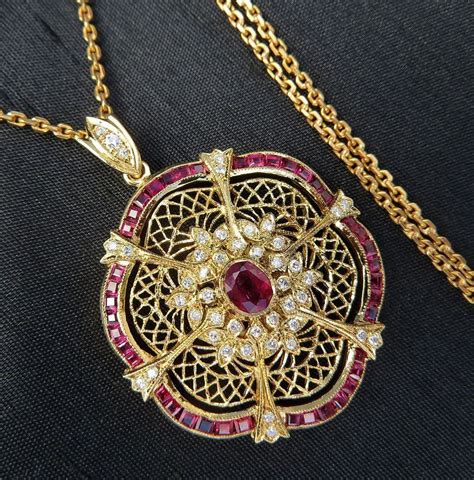 Ladys Beautiful 18k Diamond And Ruby Pendant With 24 14k Chain The