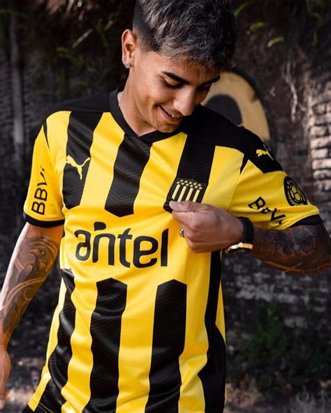 Novas camisas do Peñarol 2021 PUMA Mantos do Futebol